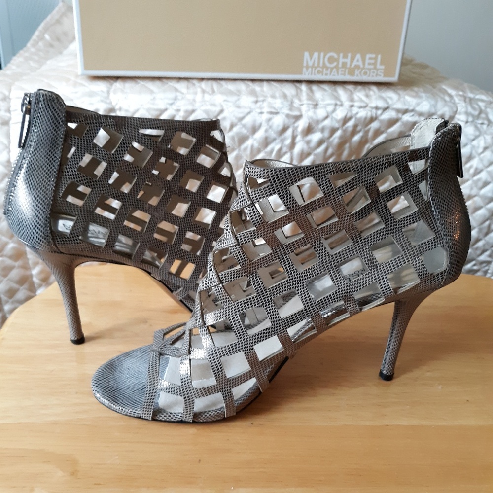 Michael Kors Yvonne Gagel Booties